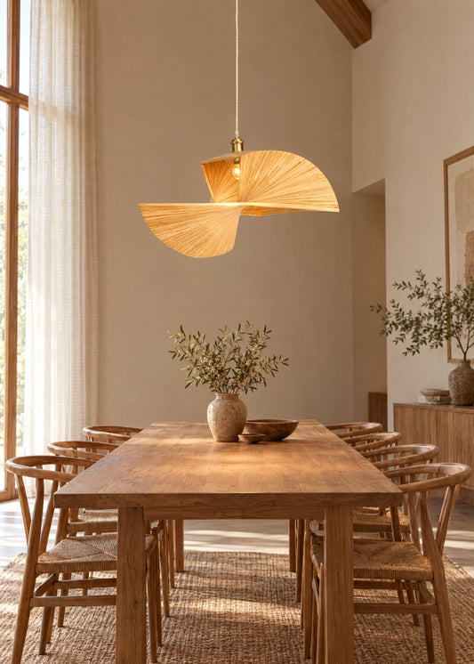 Artika Design piramit form bambu sarkıt lamba 70 cm, yemek masası üzerinde yanarken