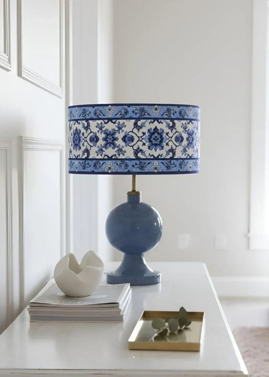 Mystic Shine Design Karyot mavi ahşap abajur, mekânda kullanım