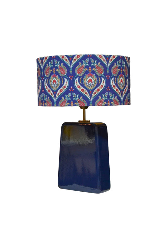 Mystic Shine Design Lale lacivert ahşap abajur, beyaz fon