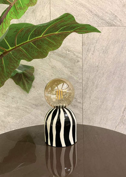Zebra Masa Lambası – görsel 3